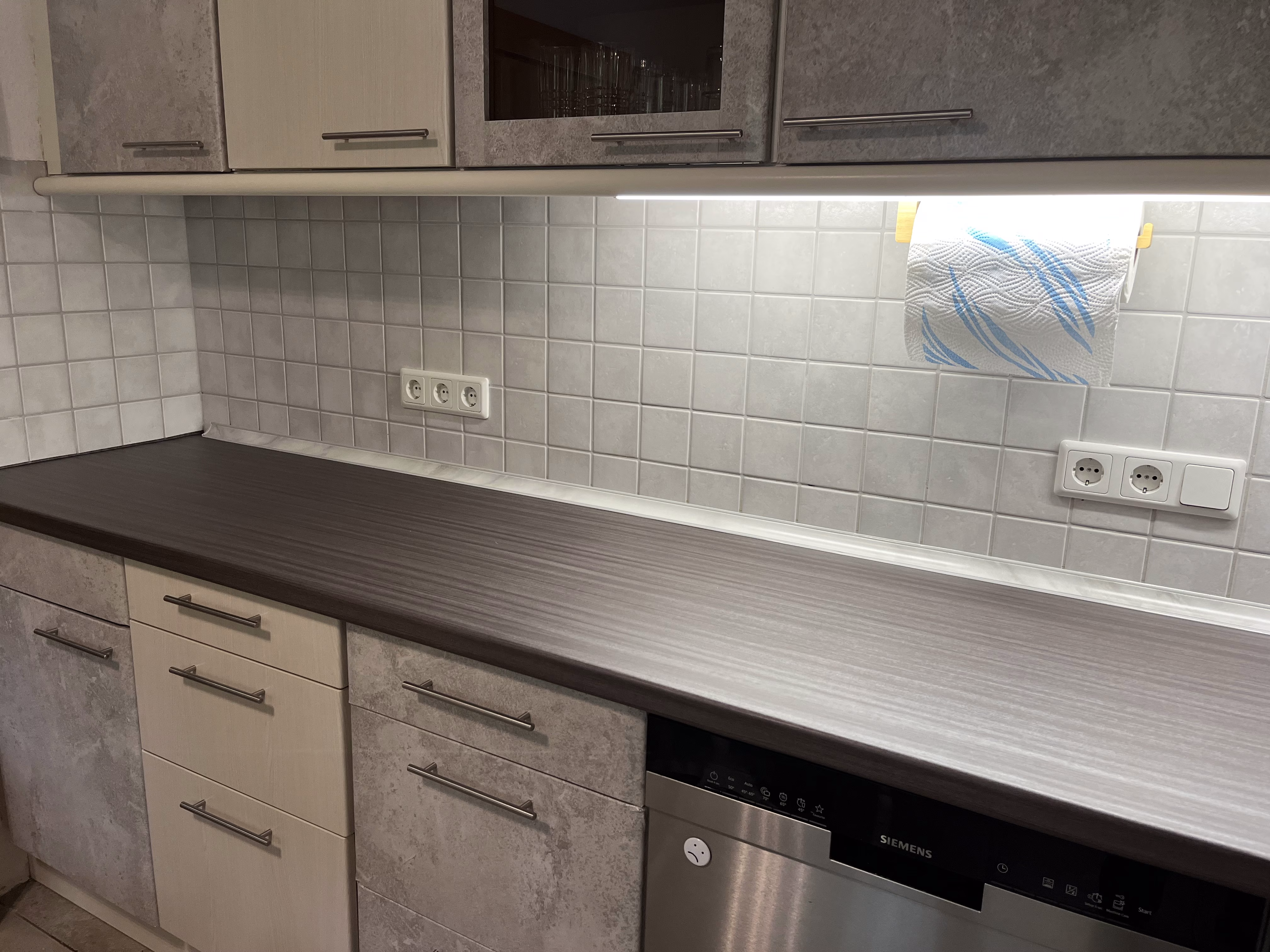 Meranti Holz graphitfarben, Klebefolie in Holzoptik