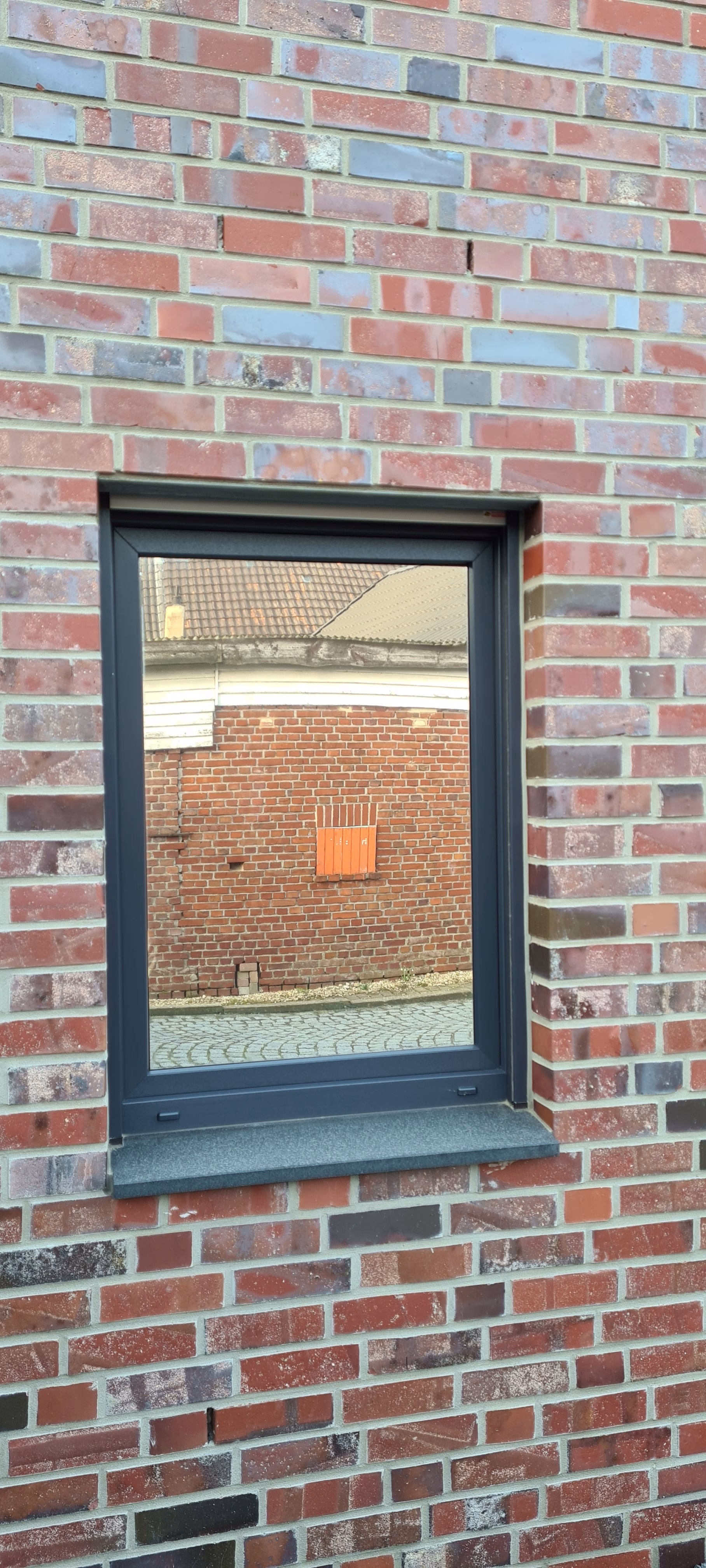 Fenster mit Glasreiniger gesäubert Fenster mit Glasreiniger gesäubert