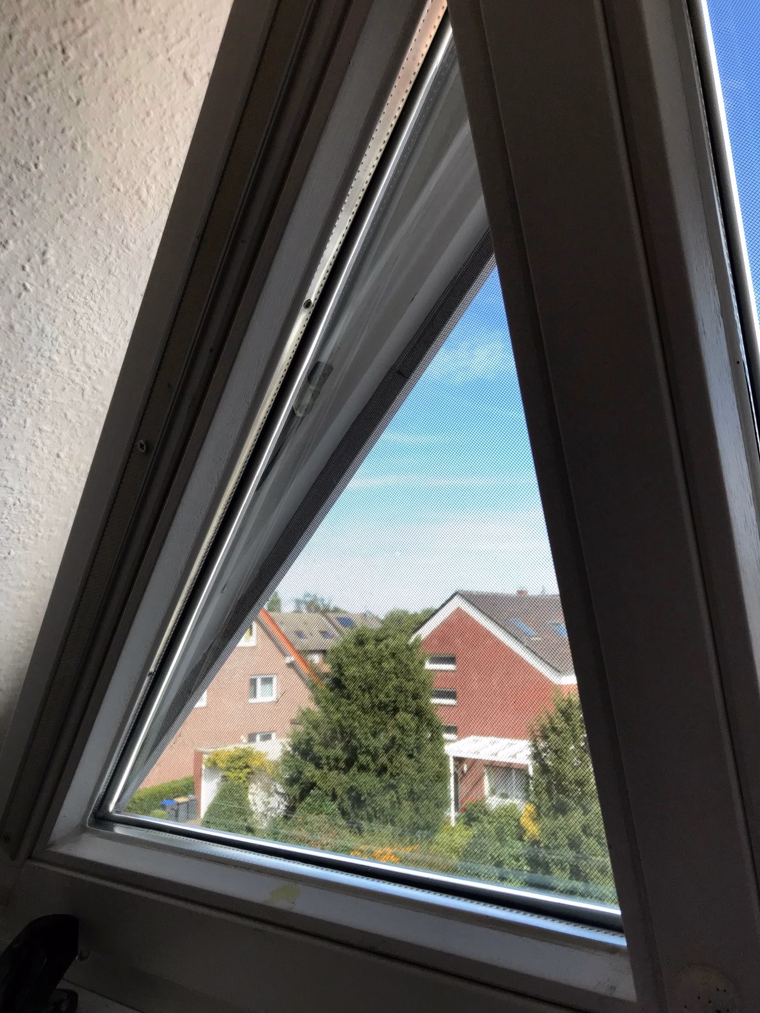 Sonnenschutzfolie, angebracht auf einem Dreiecksfenster