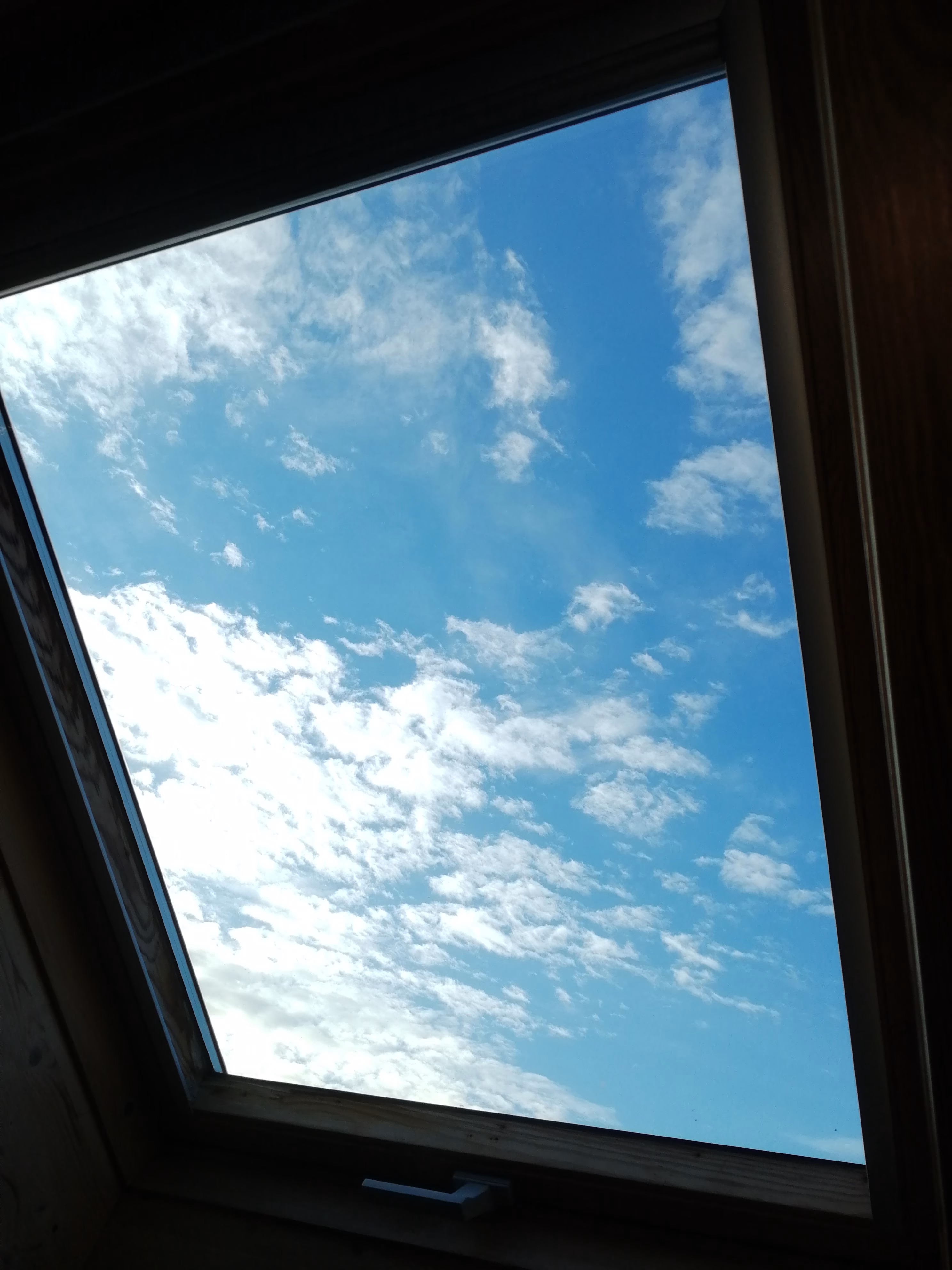 Einbruchschutzfolie auf einem Dachfenster