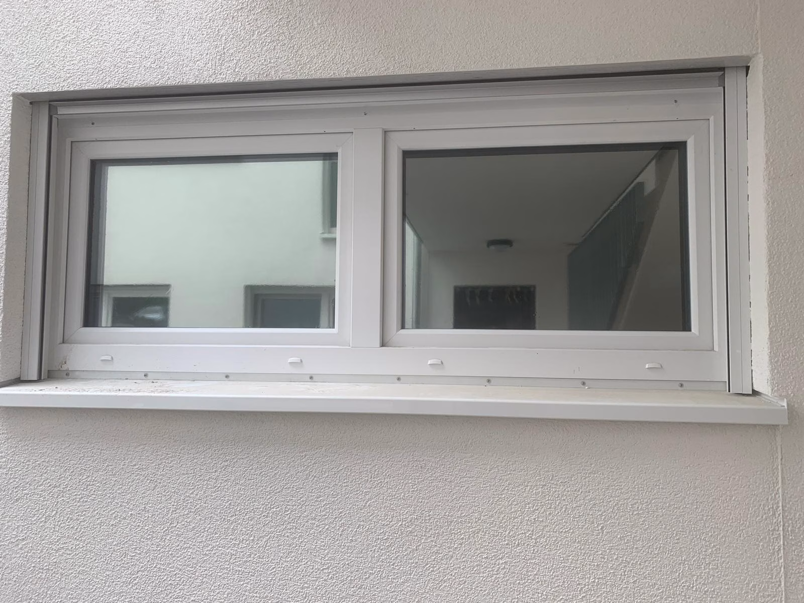 Außenansicht Sonnenschutzfolie, kleberlos, silber mittel verspiegelt