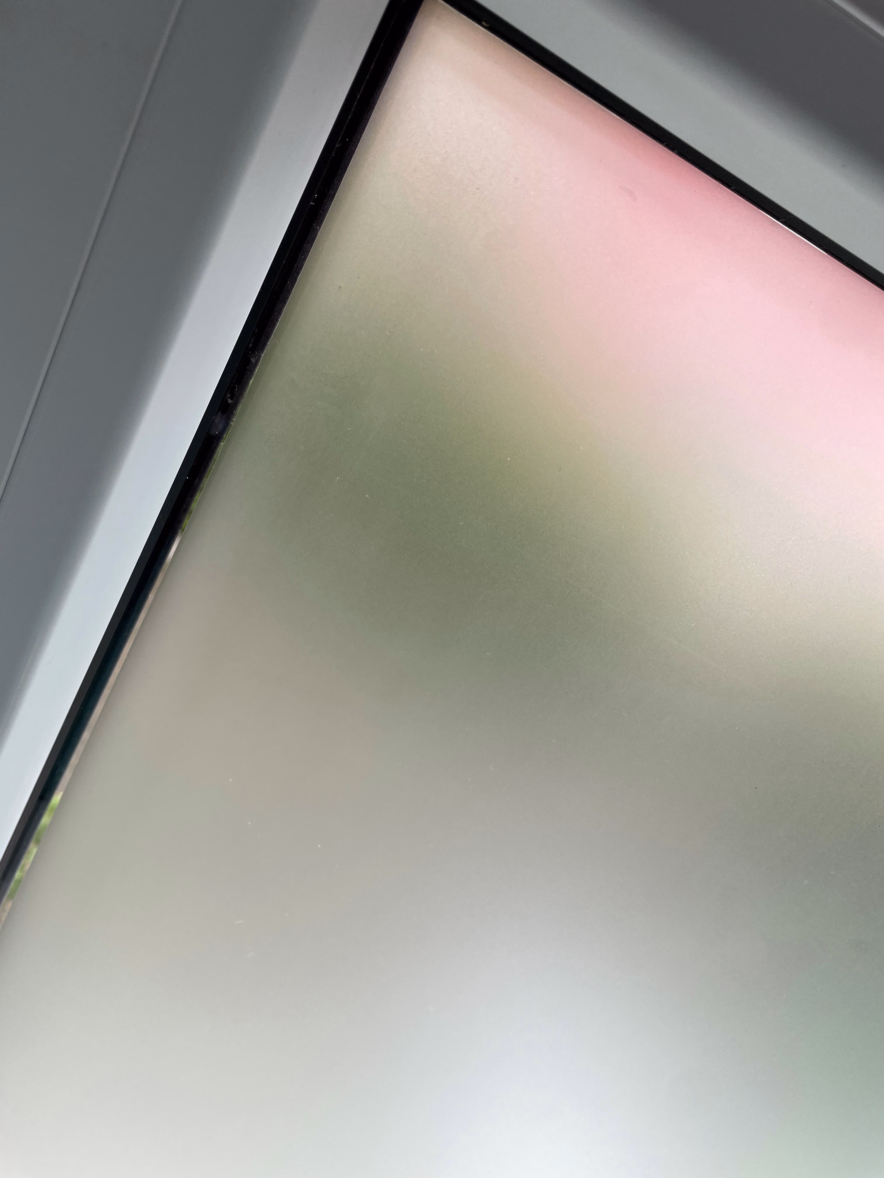 Sichtschutz-Fensterfolie mit Ätzglasoptik Sichtschutz-Fensterfolie mit Ätzglasoptik