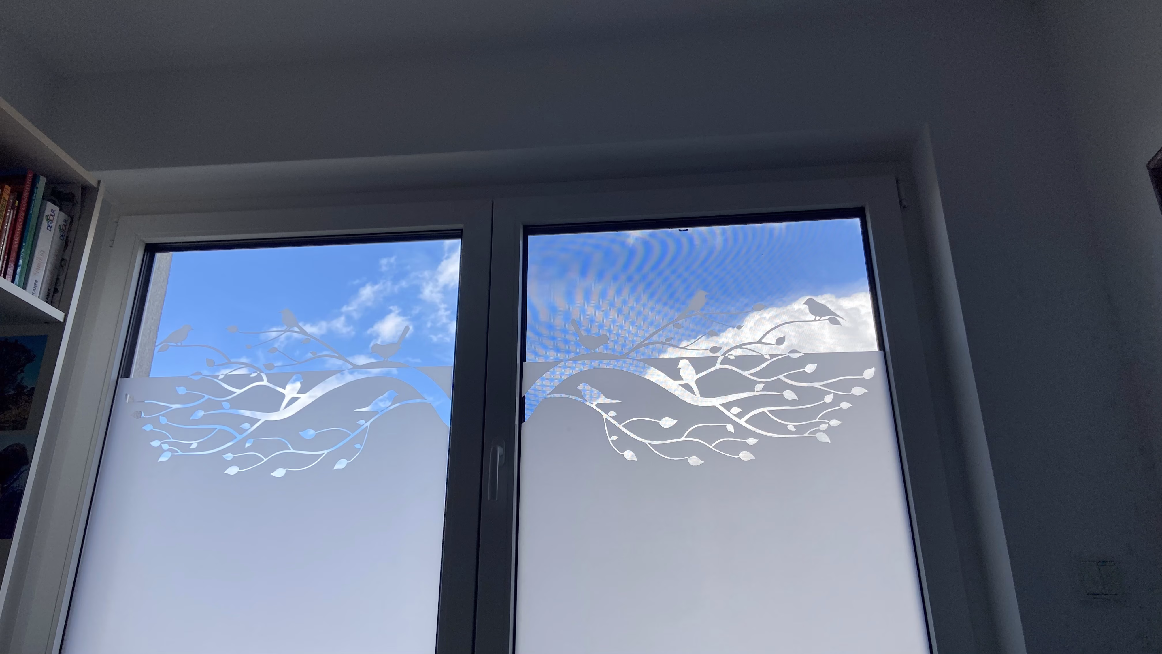 Glasdekor für Fenster mit Motiv: Baum und Vögel Glasdekor für Fenster mit Motiv: Baum und Vögel