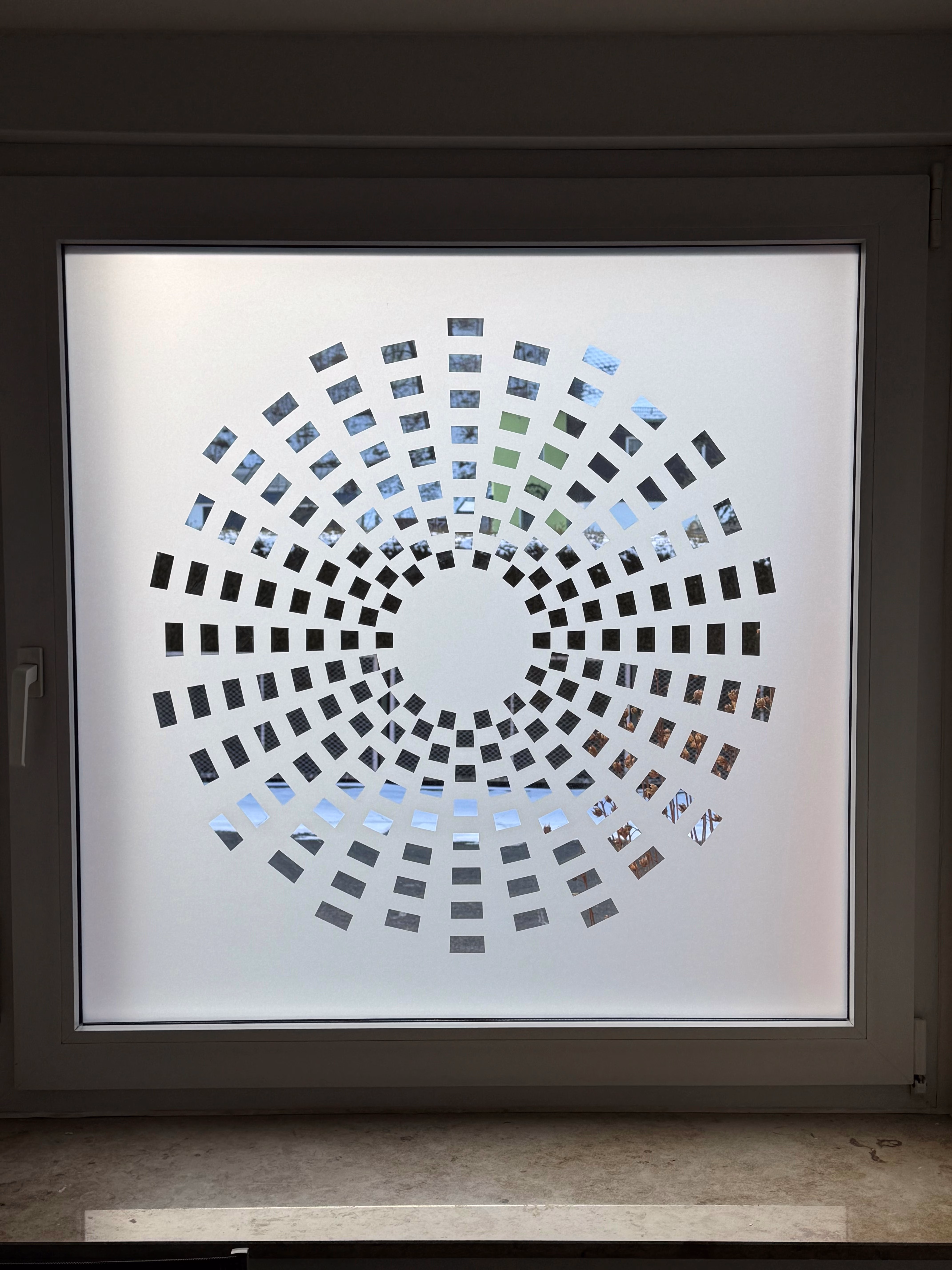 Glasdekor für Fenster, Sonne im Kreisdesign