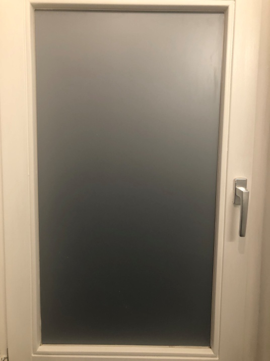 Milchglasfolie bei Nacht - Ansicht von innen