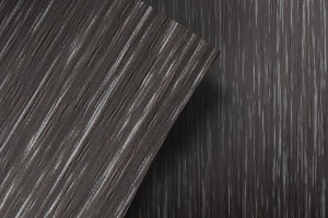 silber-gebürstetes Holz
