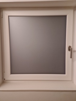 Sichtschutzfolie weiß matt in Milchglasdesign