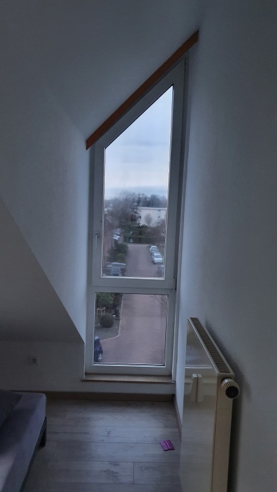 selbsthaftende Sonnenschutzfolie als Maßzuschnitt Rechteck mit Schräge