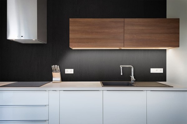 schwarzes Holz