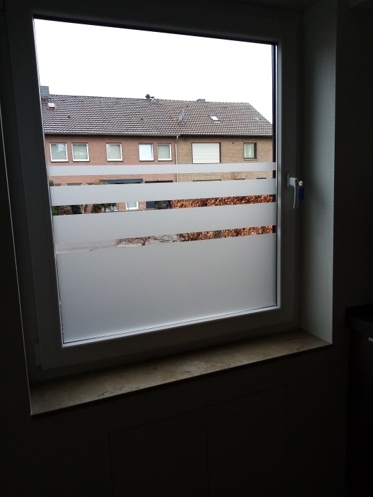 Glasdekor Satinatofolie mit Streifen