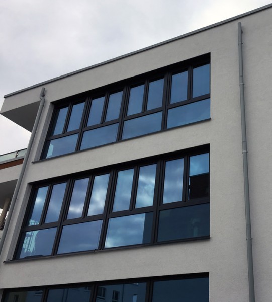 Spionspiegelfolie, blau verspiegelt